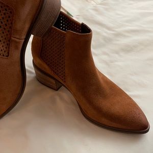 COLE HAAN VAL BOOTIE (45mm)